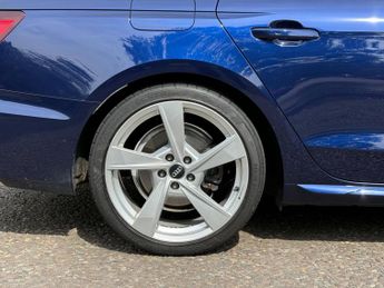 Audi A4 Avant 2.0 TDI 35 S line S Tronic Euro 6 (s/s) 5dr
