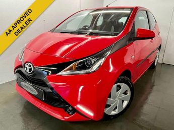 Toyota AYGO 1.0 VVT-i x-play Hatchback 5dr Petrol Manual Euro 6 (68 ps) 12 M