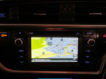 Toyota Auris 1.8 VVT-h Excel CVT Euro 5 (s/s) 5dr