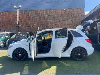 Mercedes-Benz B Class 1.6 B180 BlueEfficiency Sport 7G-DCT Euro 5 (s/s) 5dr