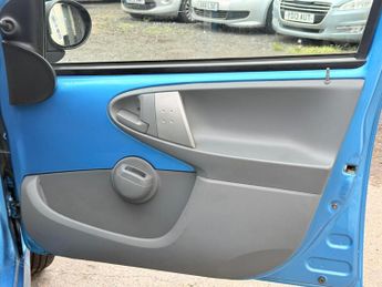 Peugeot 107 1.0 12V Urban Euro 4 5dr