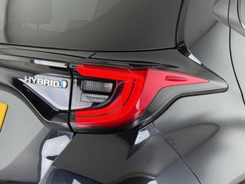 Toyota Yaris 1.5 VVT-h Excel E-CVT Euro 6 (s/s) 5dr