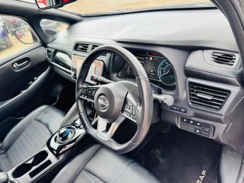 Nissan Leaf 39kWh N-Connecta Auto 5dr