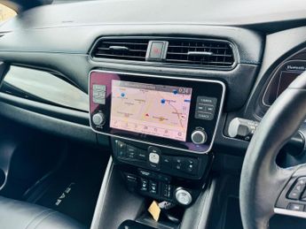 Nissan Leaf 39kWh N-Connecta Auto 5dr