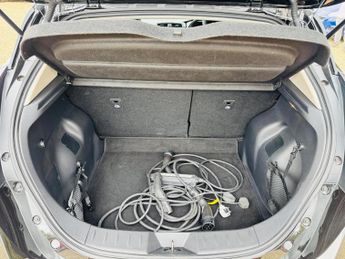 Nissan Leaf 39kWh N-Connecta Auto 5dr