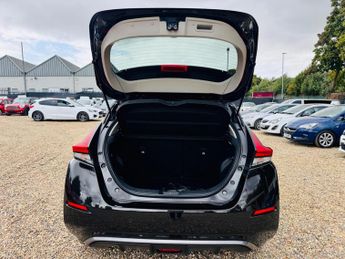 Nissan Leaf 39kWh N-Connecta Auto 5dr