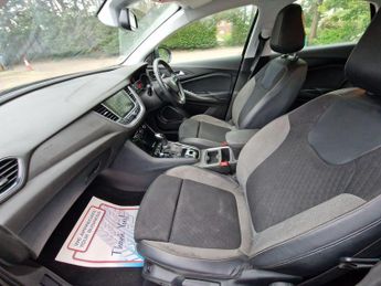Vauxhall Grandland X 1.2 Turbo Sport Nav Auto Euro 6 (s/s) 5dr