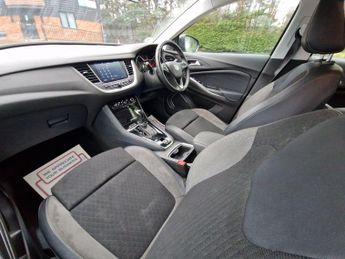 Vauxhall Grandland X 1.2 Turbo Sport Nav Auto Euro 6 (s/s) 5dr