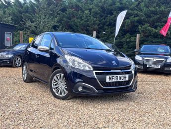Peugeot 208 1.2 PureTech Signature Euro 6 (s/s) 5dr