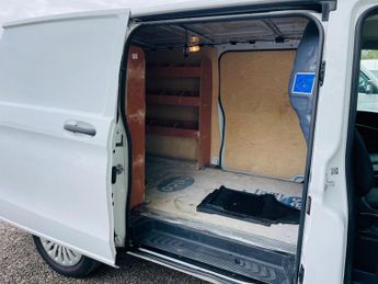 Mercedes-Benz eVito 114 e 41kWh Pure Auto FWD L2 5dr (LWB)