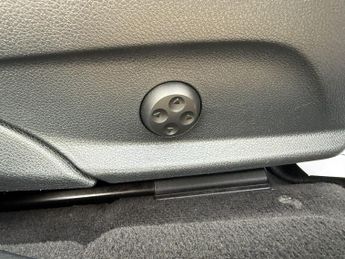 Mercedes-Benz E Class 2.0 E220d AMG Line (Premium Plus) G-Tronic+ Euro 6 (s/s) 4dr