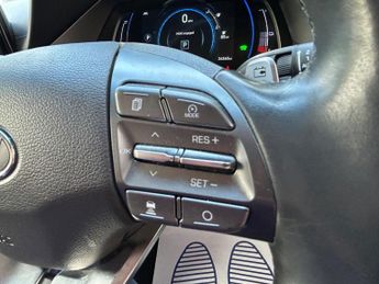 Hyundai IONIQ 38.3kWh Premium Auto 5dr