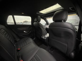 Mercedes-Benz Eqc 400 AMG LINE PREMIUM + 4M
