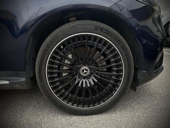 Mercedes-Benz Eqc 400 AMG LINE PREMIUM + 4M