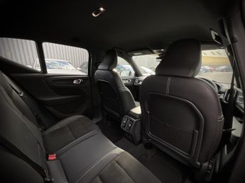 Volvo Xc40 R-DESIGN T3 AUTO