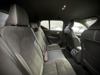 Volvo Xc40 R-DESIGN T3 AUTO