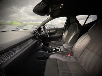 Volvo Xc40 R-DESIGN T3 AUTO