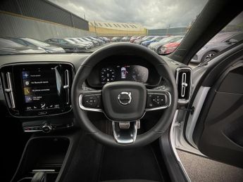 Volvo Xc40 R-DESIGN T3 AUTO