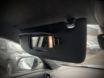 Volvo Xc40 R-DESIGN T3 AUTO