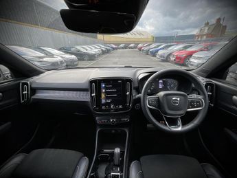 Volvo Xc40 R-DESIGN T3 AUTO