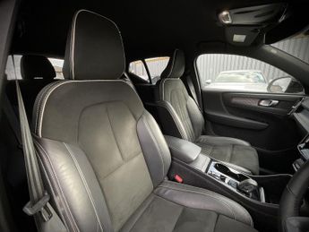 Volvo Xc40 R-DESIGN T3 AUTO