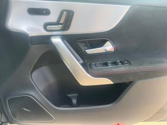MERCEDES-BENZ A-CLASS 2.0 A35 AMG (Premium Plus) Hatchback 5dr Petrol SpdS DCT 4MATIC 