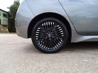 Nissan Leaf 39kWh Tekna Auto 5dr