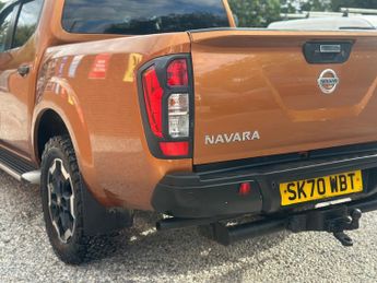 Nissan Navara 2.3 dCi Tekna Auto 4WD Euro 6 4dr