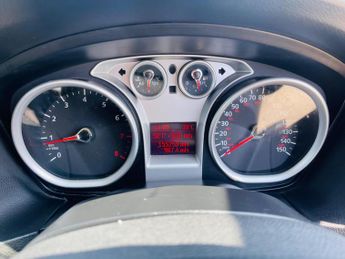 Ford Focus 2.0 Titanium 5dr