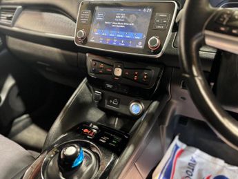 Nissan Leaf 40kWh Acenta Auto 5dr