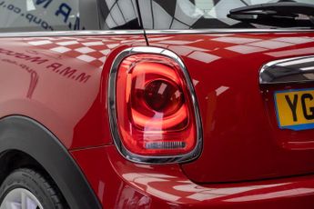 MINI Hatch 1.5 Cooper Auto Euro 6 (s/s) 3dr