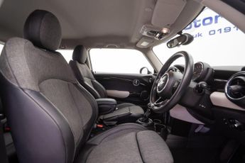 MINI Hatch 1.5 Cooper Auto Euro 6 (s/s) 3dr