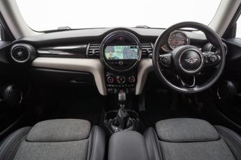 MINI Hatch 1.5 Cooper Auto Euro 6 (s/s) 3dr