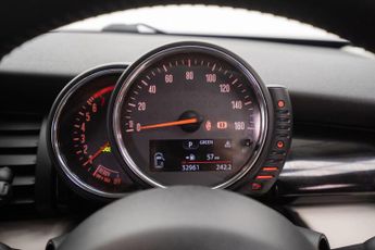 MINI Hatch 1.5 Cooper Auto Euro 6 (s/s) 3dr