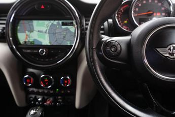 MINI Hatch 1.5 Cooper Auto Euro 6 (s/s) 3dr