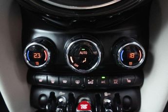 MINI Hatch 1.5 Cooper Auto Euro 6 (s/s) 3dr