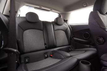MINI Hatch 1.5 Cooper Auto Euro 6 (s/s) 3dr