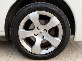 Peugeot 3008 1.6 HDi Sport EGC Euro 5 5dr