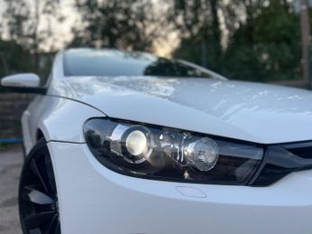 Volkswagen Scirocco 2.0 TSI GT DSG Euro 5 3dr
