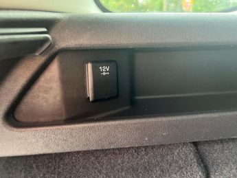Land Rover Discovery Sport 2.0 TD4 SE Tech Auto 4WD Euro 6 (s/s) 5dr