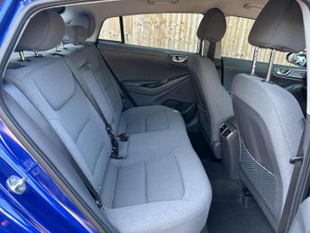 Hyundai IONIQ 38.3kWh Premium Auto 5dr