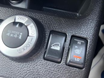 Nissan X-Trail 2.0 dCi Tekna Auto 4WD Euro 5 5dr (AVM)