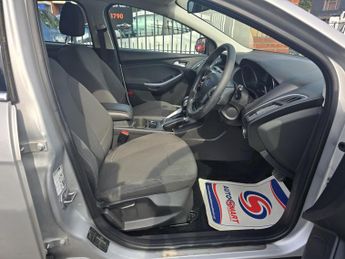 Ford Focus 1.6 Titanium Navigator Powershift Euro 5 5dr