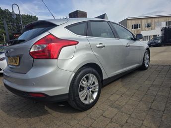 Ford Focus 1.6 Titanium Navigator Powershift Euro 5 5dr