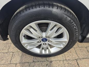 Ford Focus 1.6 Titanium Navigator Powershift Euro 5 5dr