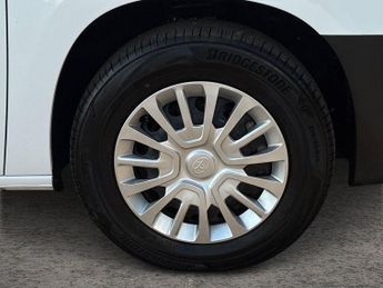 Toyota PROACE CITY 50kWh Icon Short Panel Van Auto SWB 6dr