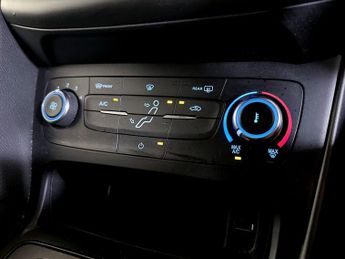 Ford Focus 1.0T EcoBoost ST-Line Auto Euro 6 (s/s) 5dr