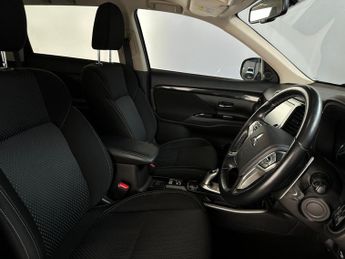 Mitsubishi Outlander 2.4h TwinMotor 13.8kWh Design CVT 4WD Euro 6 (s/s) 5dr