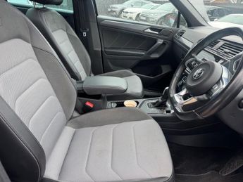 Volkswagen Tiguan 1.5 TSI EVO R-Line Tech DSG Euro 6 (s/s) 5dr