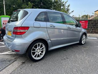 Mercedes-Benz B Class 2.0 B200 CDI Sport CVT 5dr